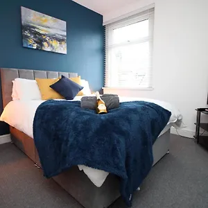 https://city-view-2-bed-city-center-apartment-with-free-parking.cardiffhotelswales.com