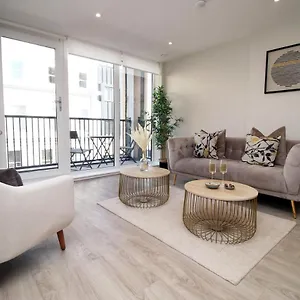 https://a-comfortable-2-bedroom-sleeps-4-casablanca-flat-3.cardiffhotelswales.com